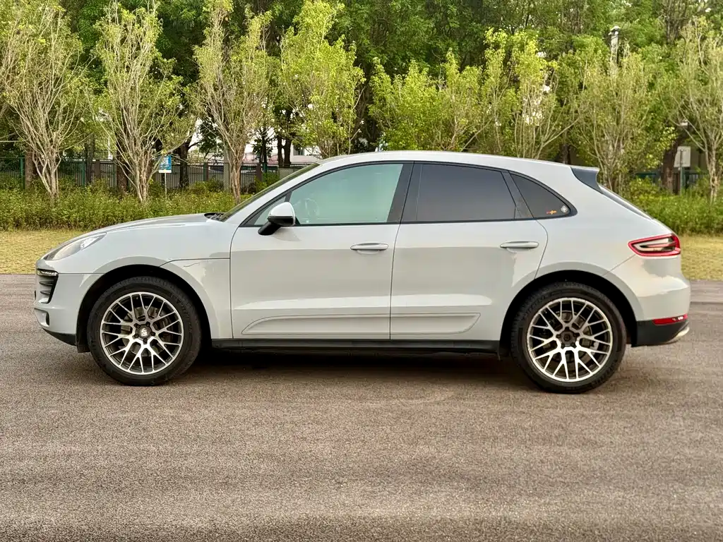 Porsche Macan — миниатюра 20