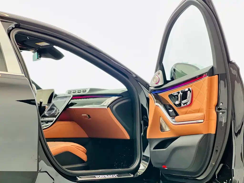 Mercedes-Benz S-Class — миниатюра 6
