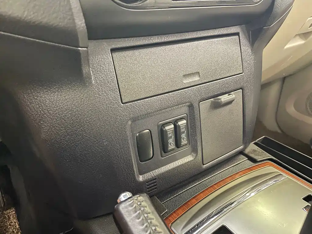 Mitsubishi Pajero (Import) — миниатюра 25