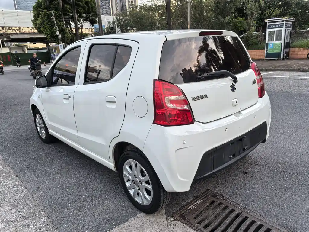 Suzuki Alto — миниатюра 5