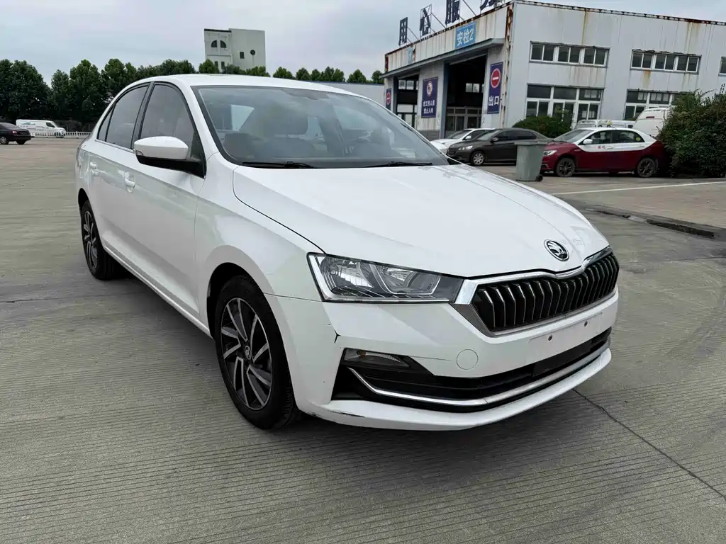 Skoda Rapid 2020 1.5L AT Comfort