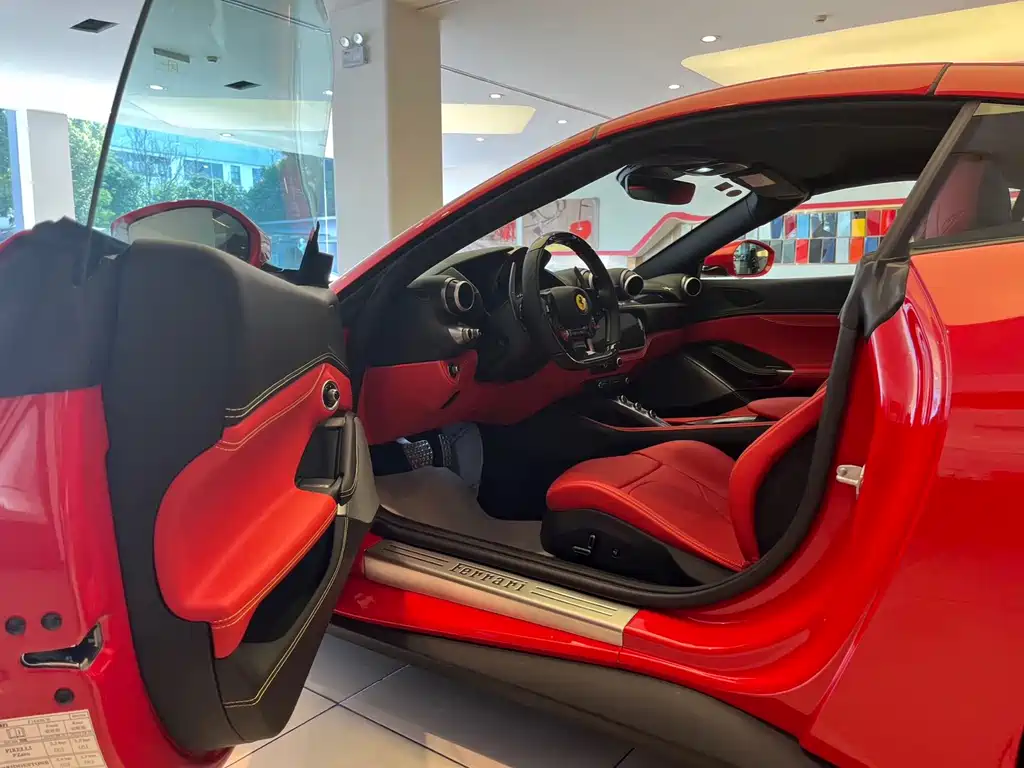 Ferrari Portofino — миниатюра 3