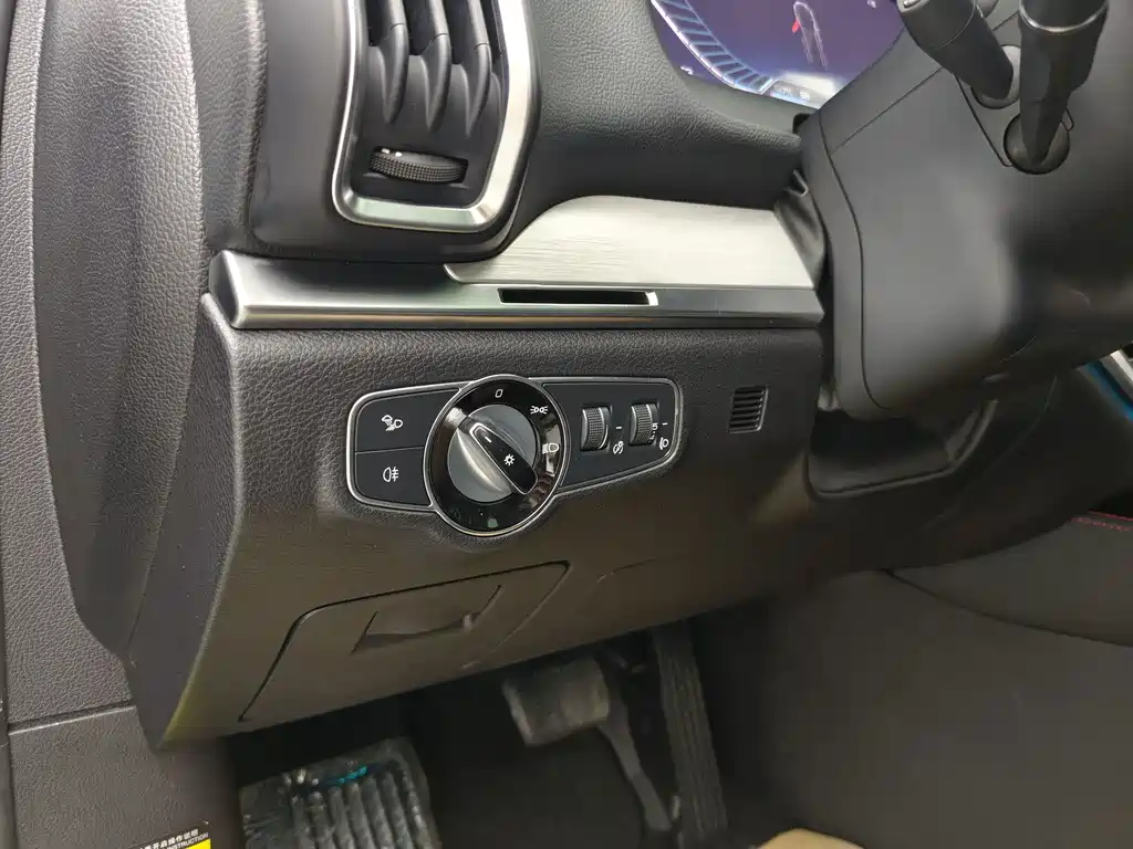 BYD Tang New Energy — миниатюра 16