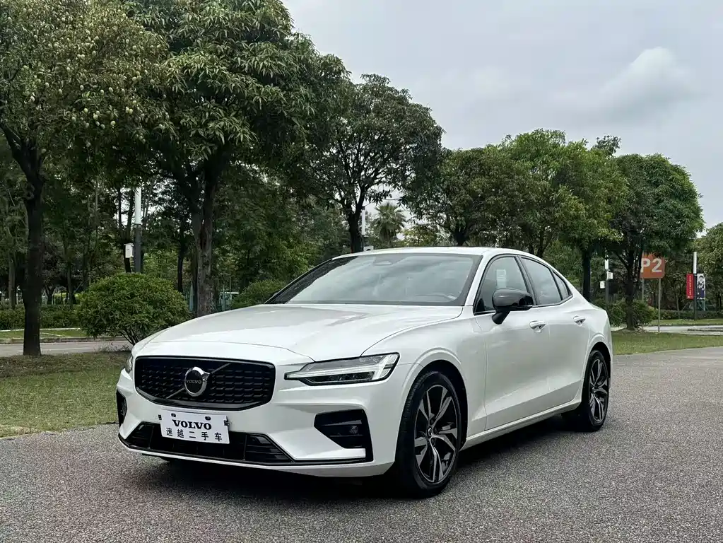 Volvo S60 2024