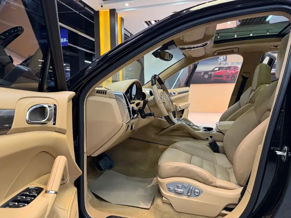 Porsche Cayenne 2011 Cayenne Turbo 4.8T