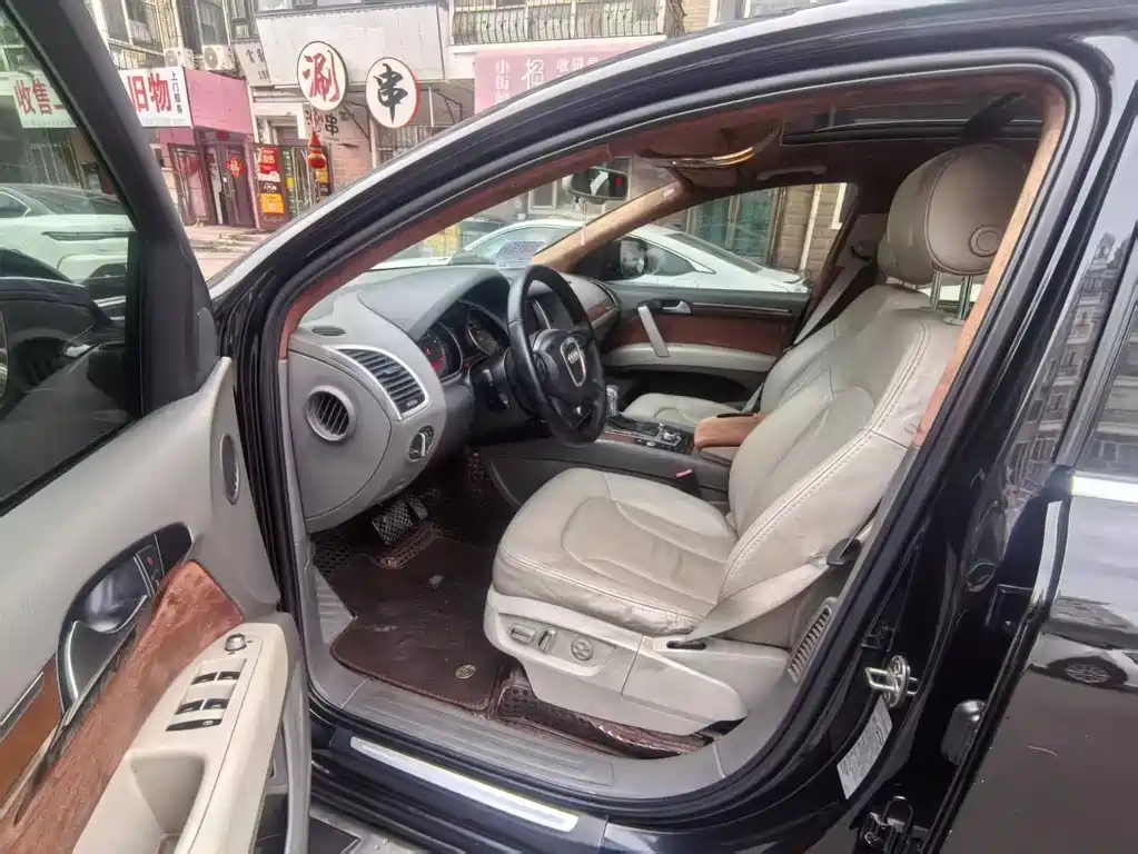 Audi Q7 — миниатюра 8