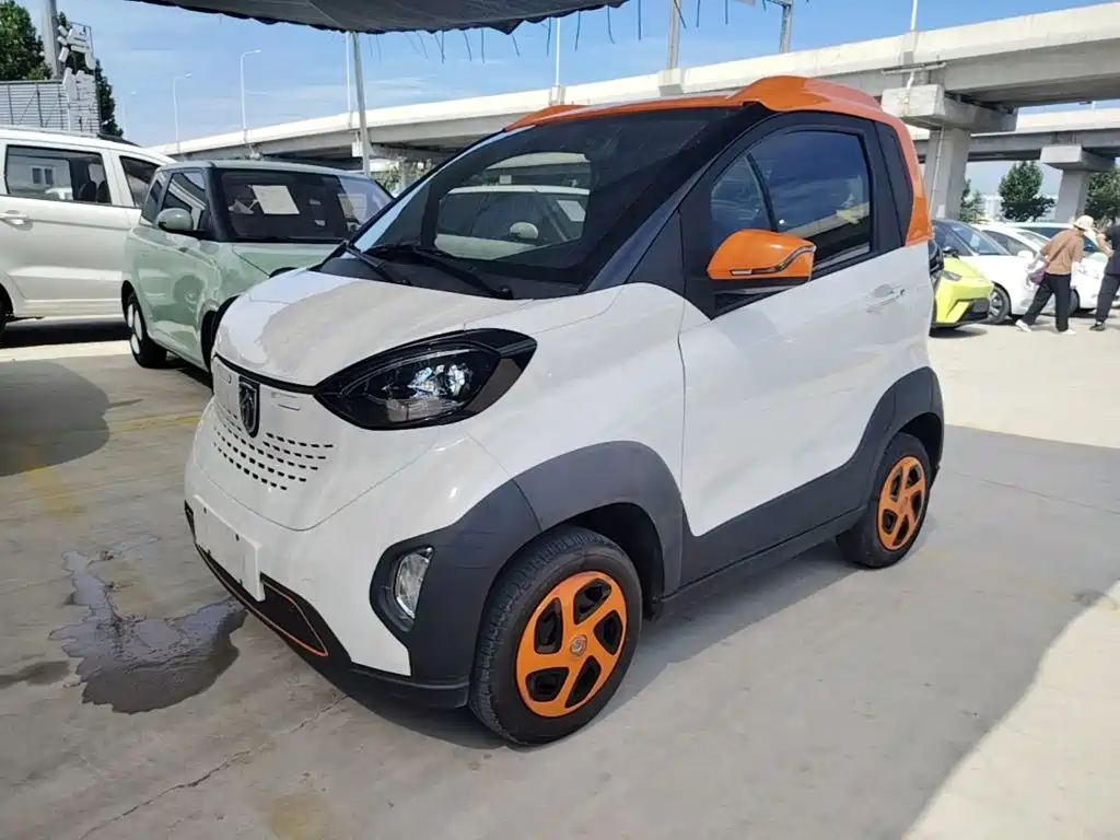 Baojun E100