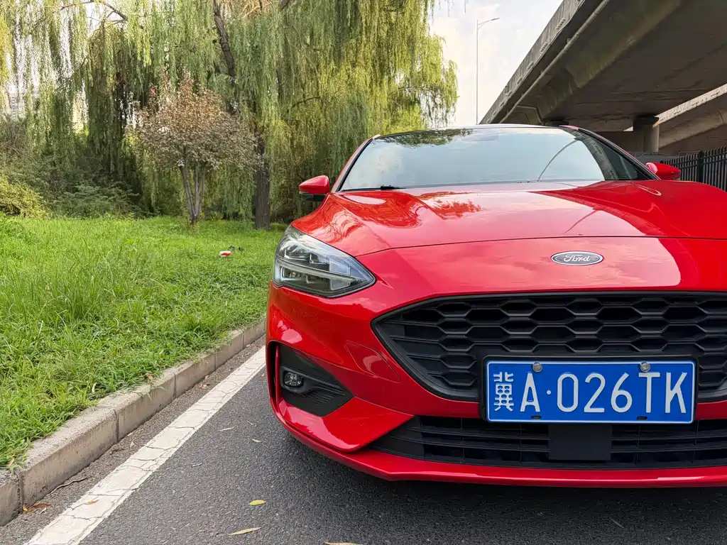 Ford Focus — миниатюра 12