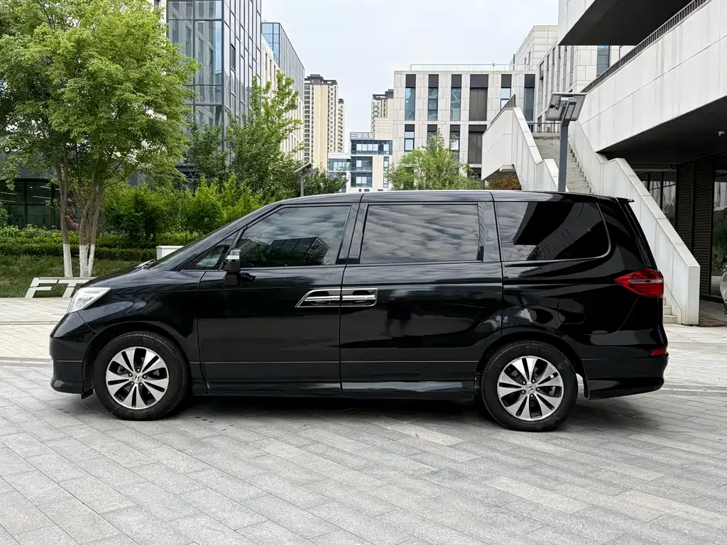 Honda Elysion 2012 2.4L VTi-S Luxury