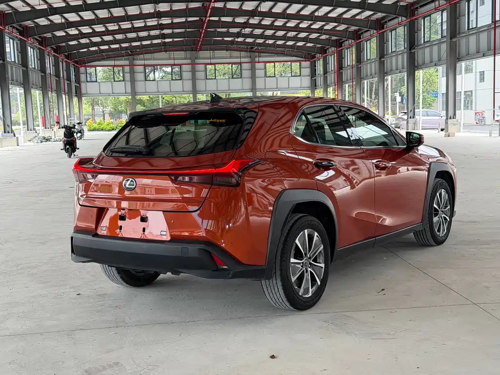 Lexus UX New Energy — миниатюра 13
