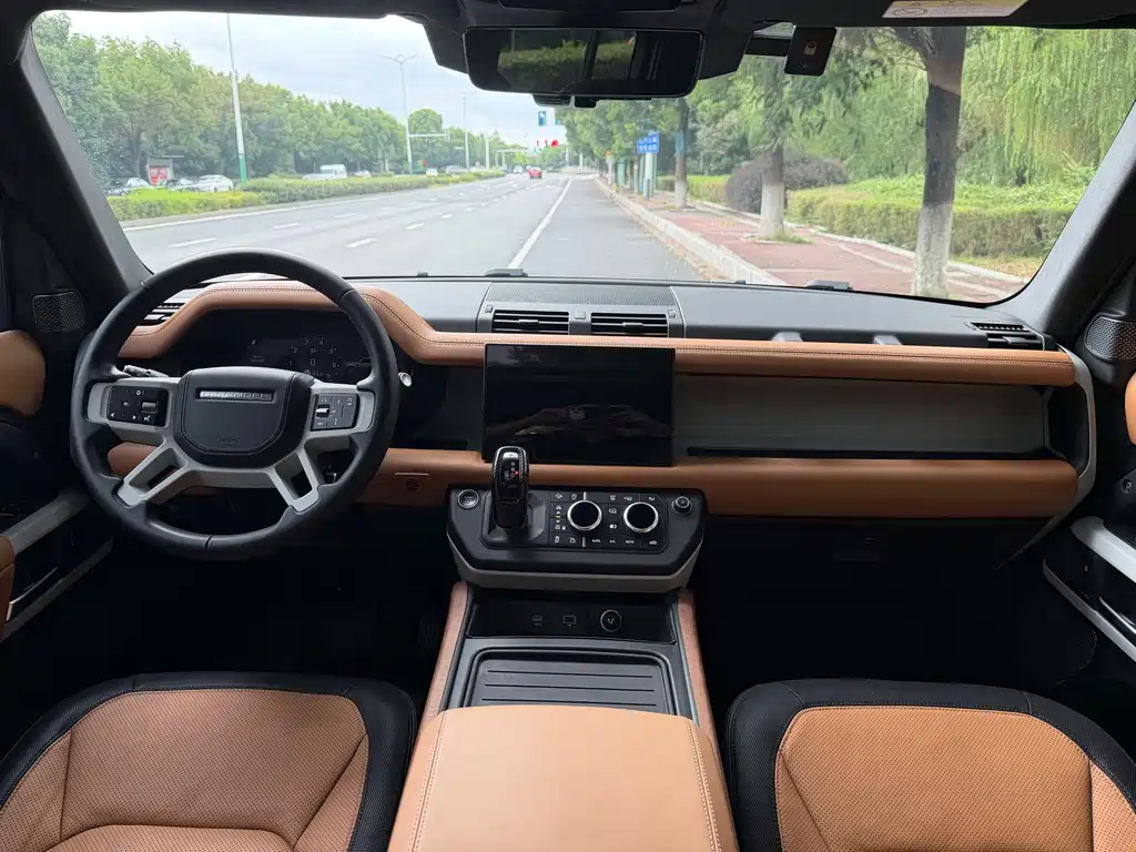 Land Rover Defender — миниатюра 15