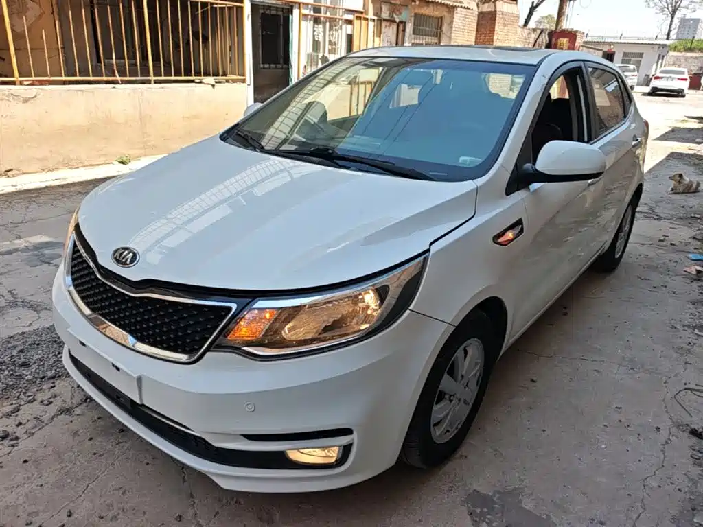 Kia K2 2015