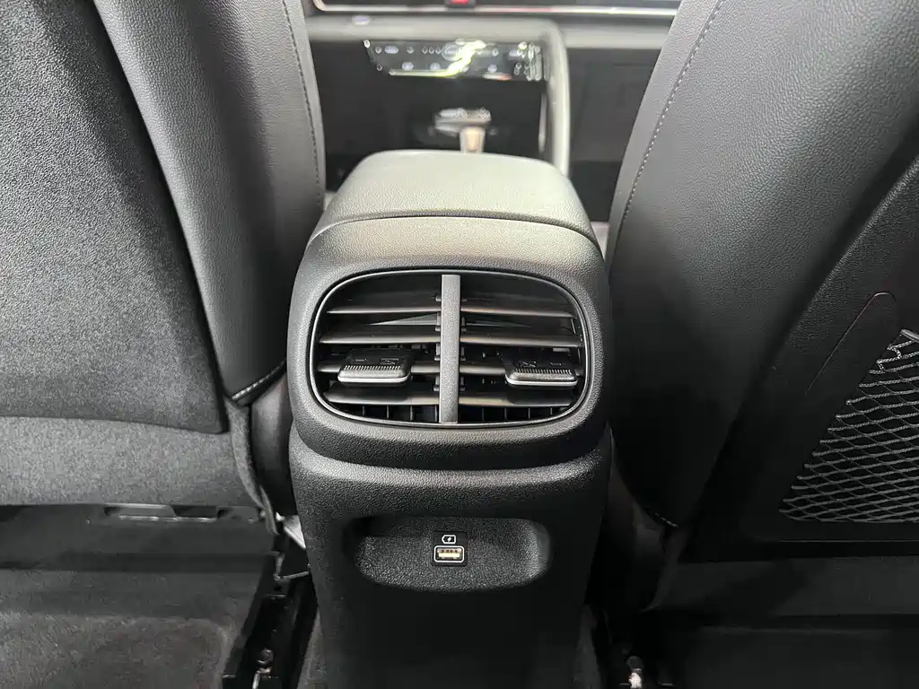 Hyundai Elantra 2022 1.5L CVT LUX Luxury
