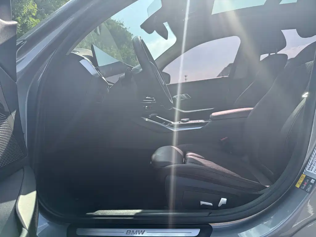 BMW i3 2022 eDrive 35 L