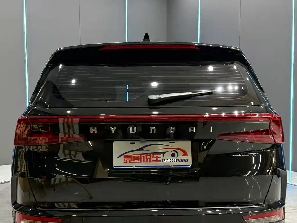 Hyundai Custo — миниатюра 7