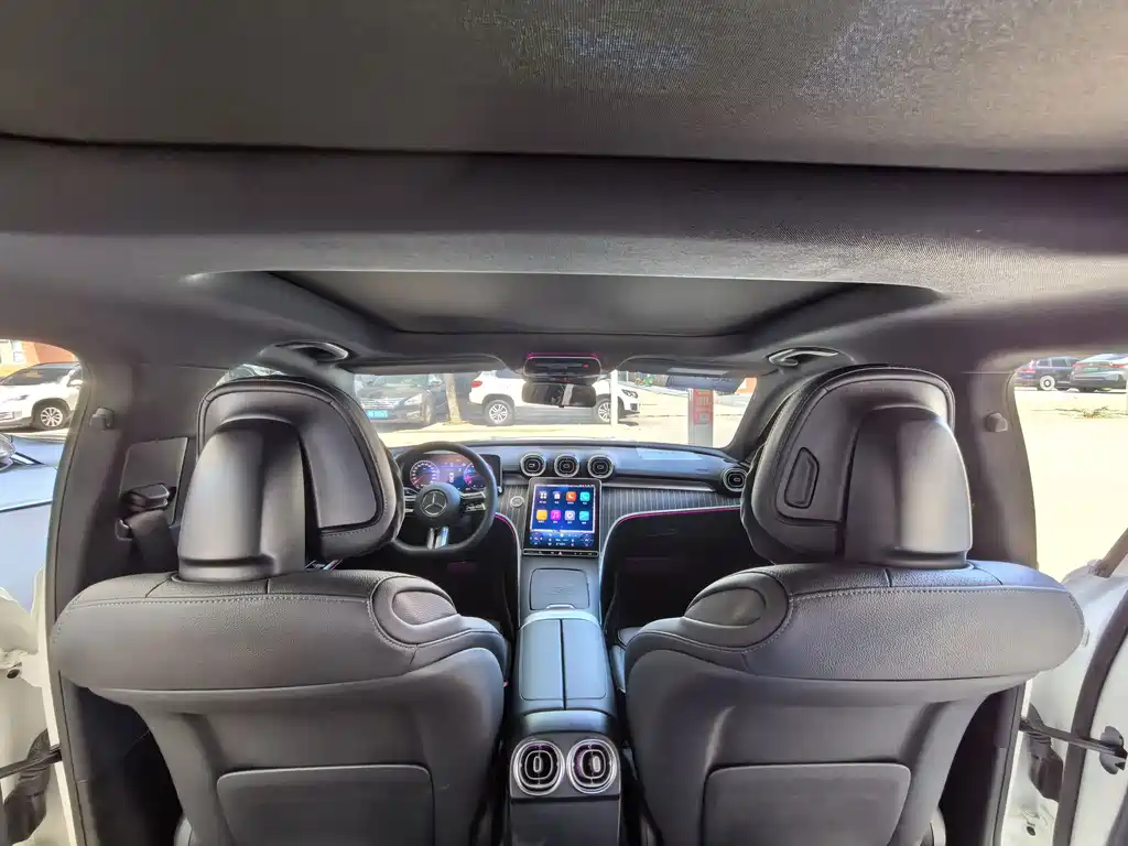Mercedes-Benz C-Class — миниатюра 8