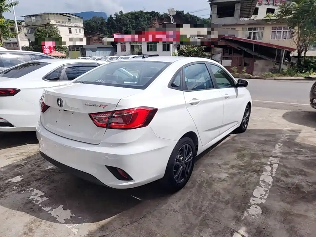 Changan Eado DT — миниатюра 7