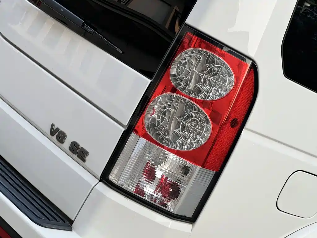 Land Rover Discovery — миниатюра 5
