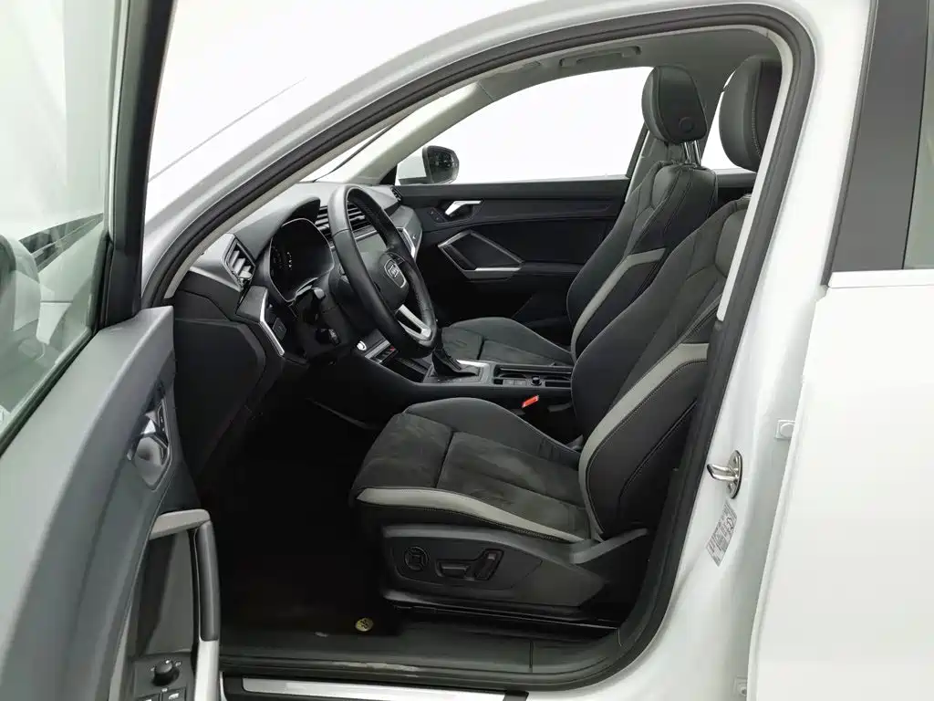 Audi Q3 — миниатюра 10