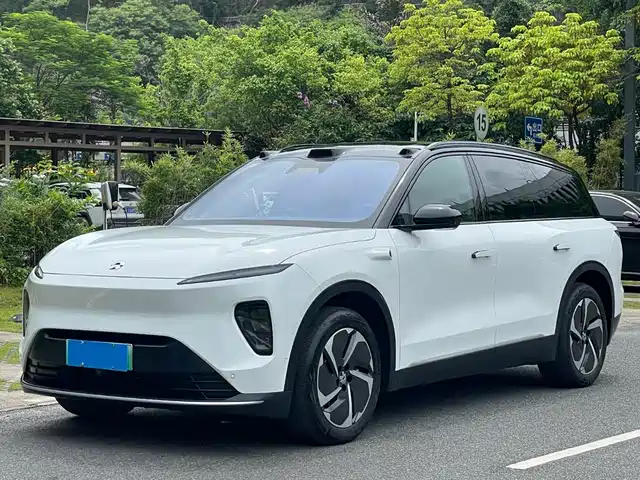 2023 Nio ES8