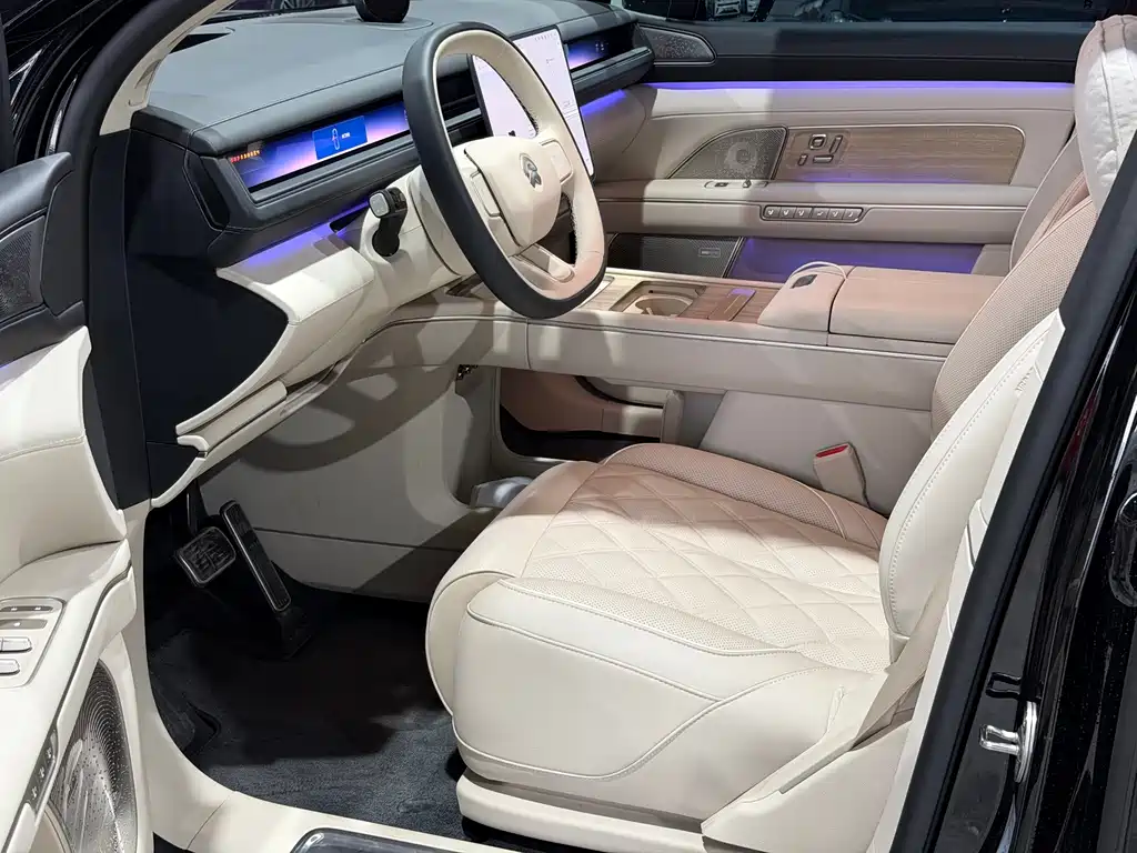 NIO ES8 2026 мест Executive Luxury