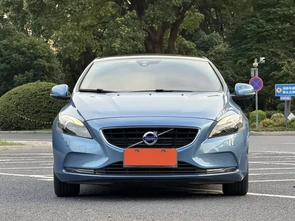 Volvo V40 — миниатюра 2