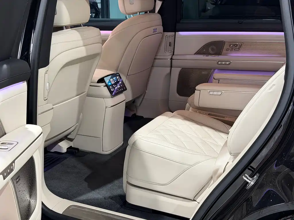 NIO ES8 2026 мест Executive Luxury