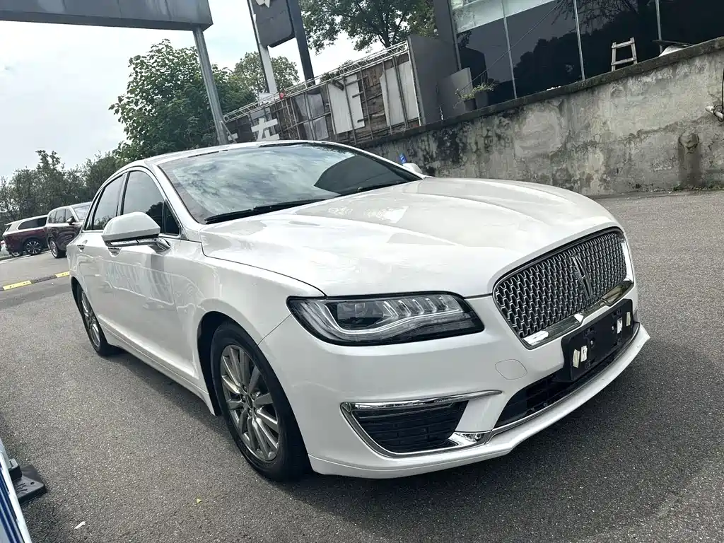 Lincoln MKZ — миниатюра 3