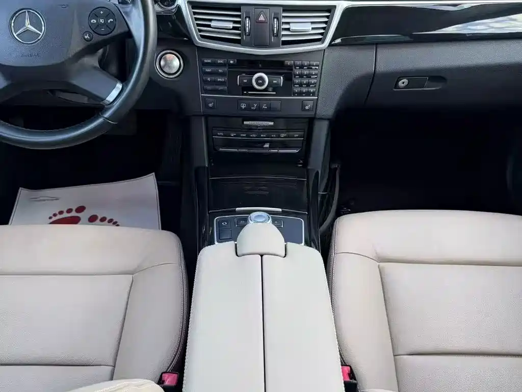 Mercedes-Benz E-Class — миниатюра 6
