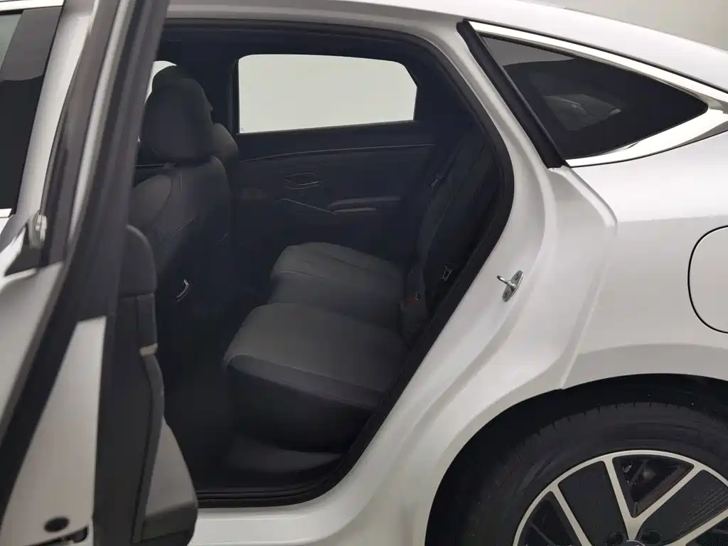 BYD Qin L — миниатюра 15