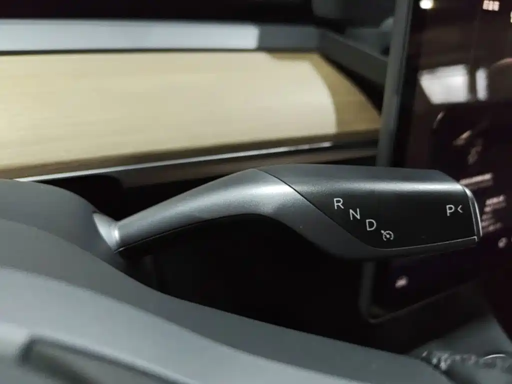 Tesla Model Y — фотографии объявления, Фото 15