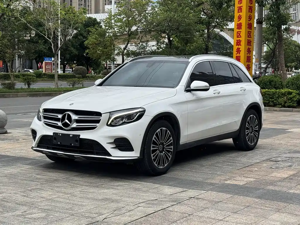 2018 Mercedes-Benz GLC - zdjęcie 1 z 10