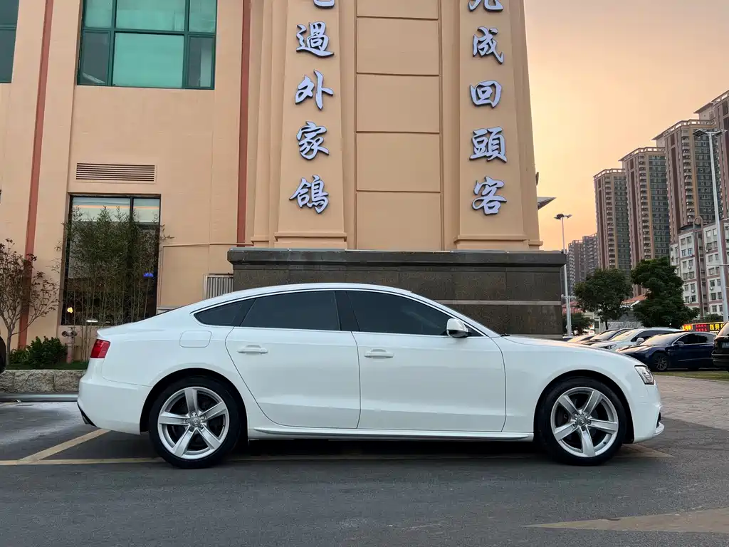 Audi A5 (Import) — миниатюра 8