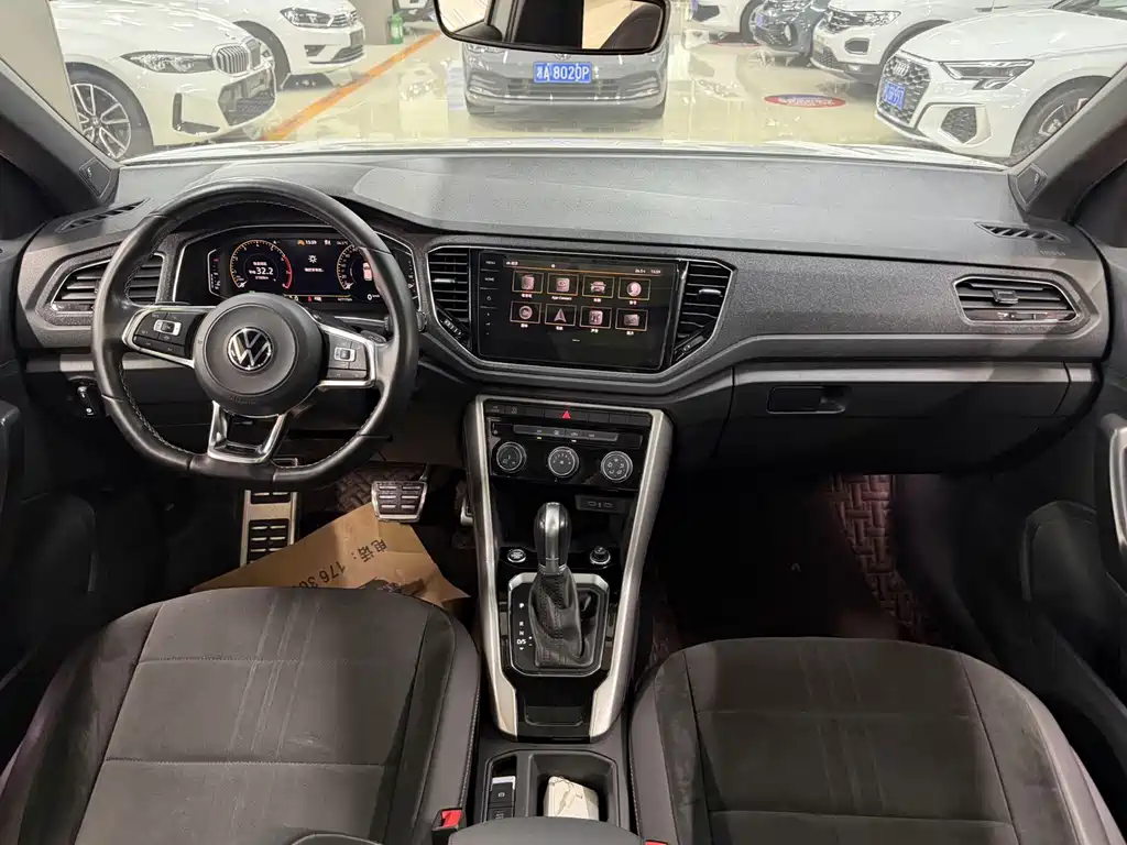 Volkswagen T-Roc — миниатюра 7
