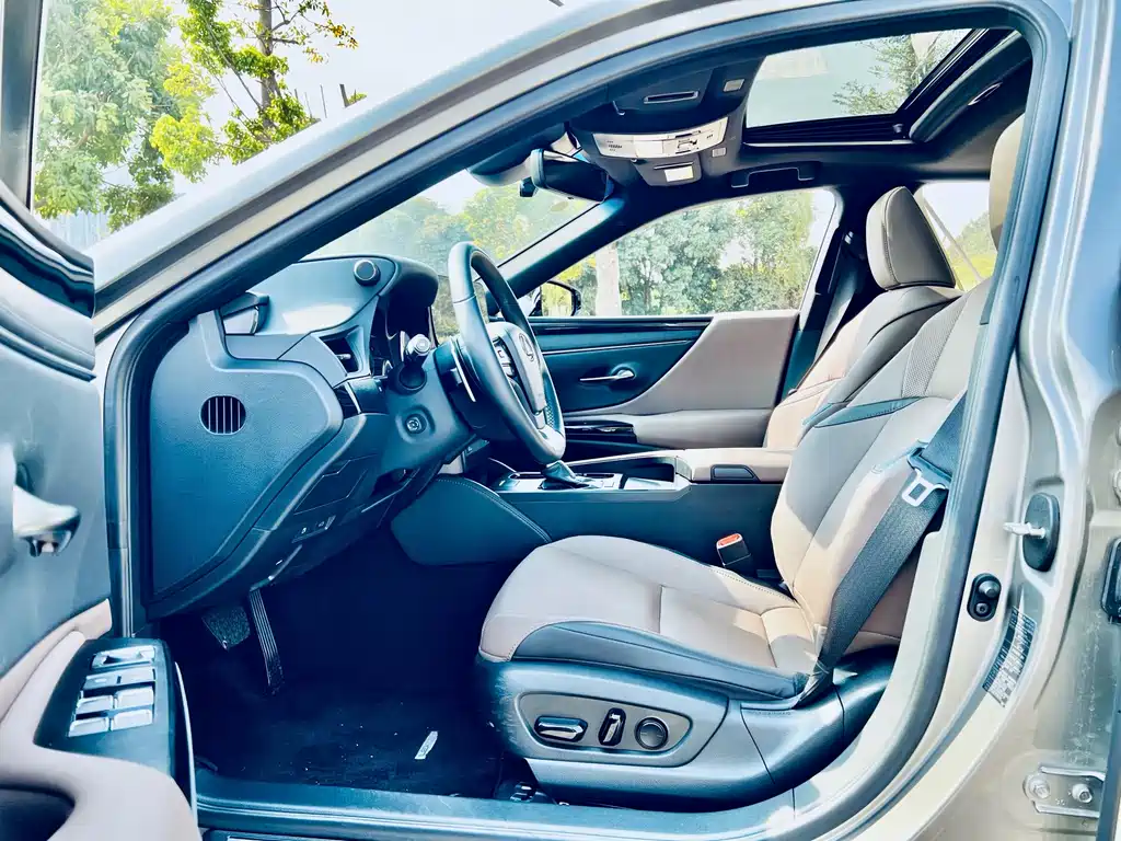 Lexus ES — миниатюра 6
