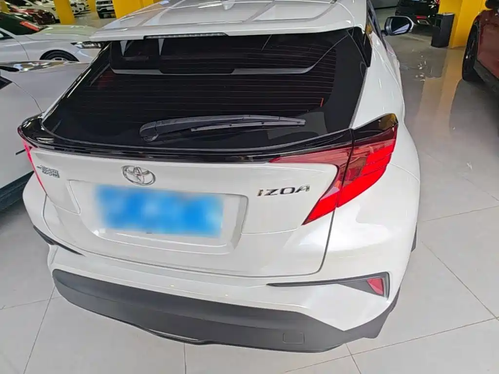 Toyota IZOA — миниатюра 6