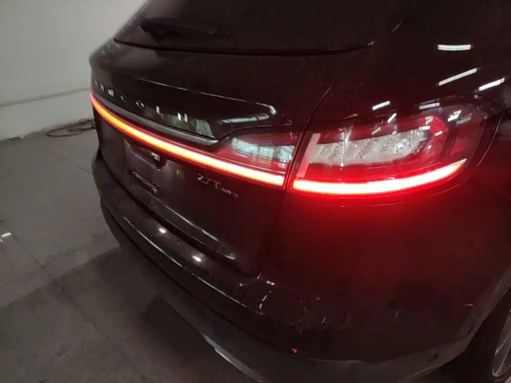 Lincoln Nautilus (Import) — миниатюра 8