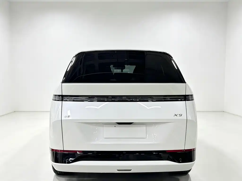 XPeng X9 — миниатюра 10