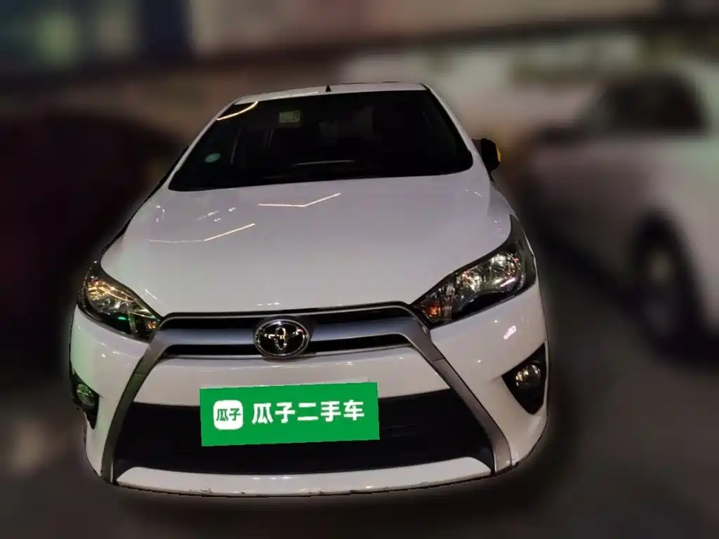 Toyota Yaris L — миниатюра 2