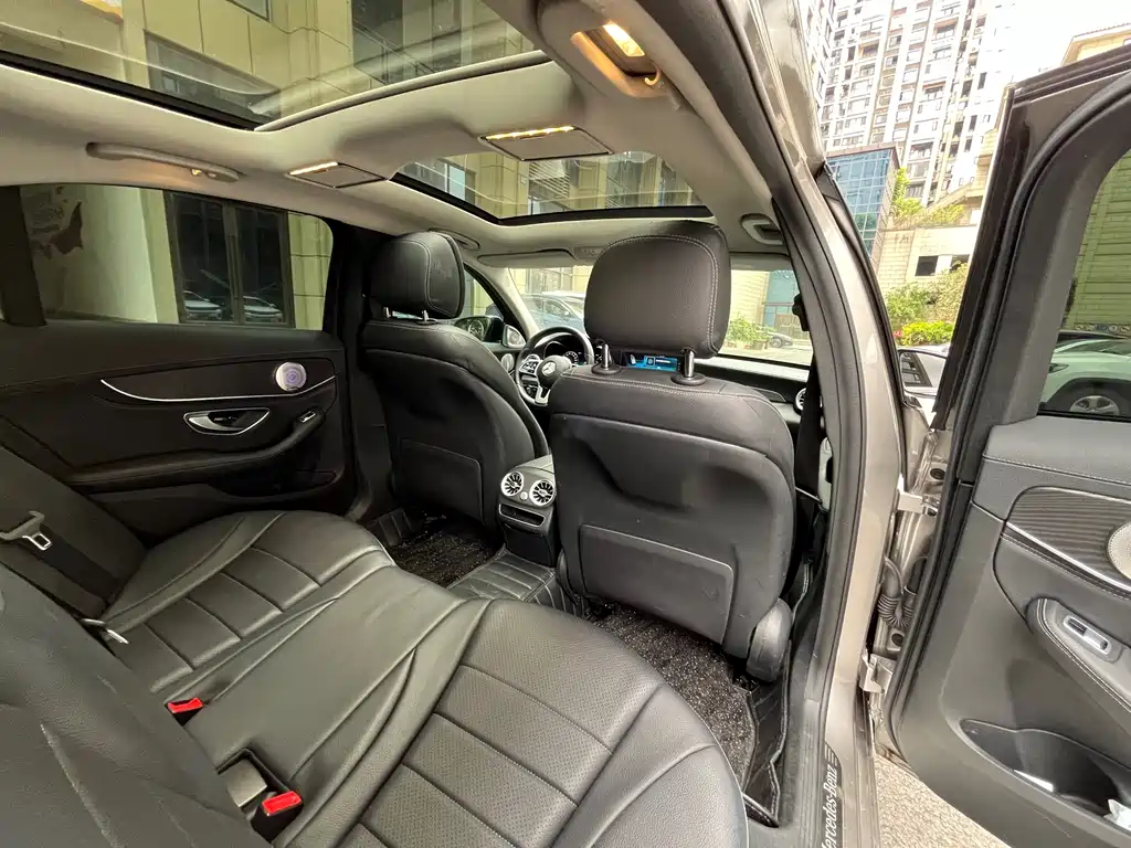 Mercedes-Benz C-Class — миниатюра 10