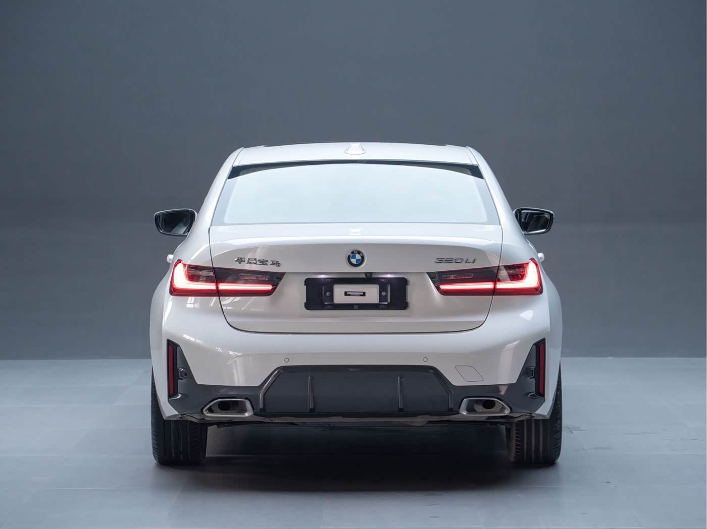 BMW 3 Series 2.0 л 2023 г. Белый, пробег 41000 км