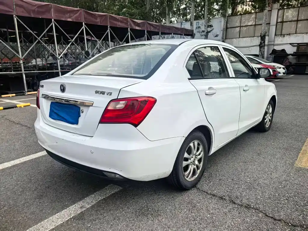 Changan V3 2015 1.4L MT IV