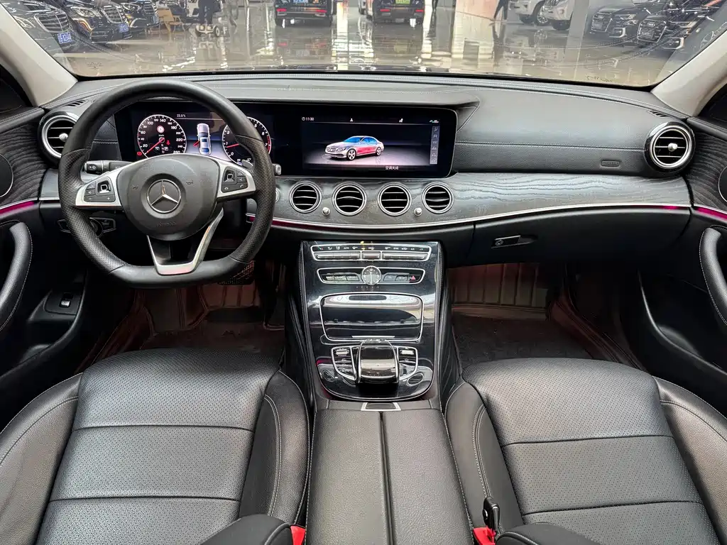 Mercedes-Benz E-Class — миниатюра 4