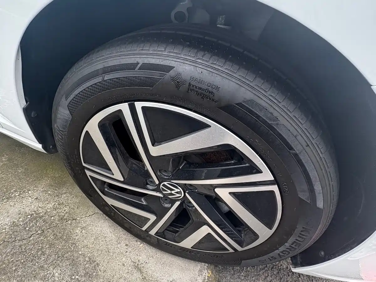 Volkswagen Sagitar id 4653766 из Китая 14