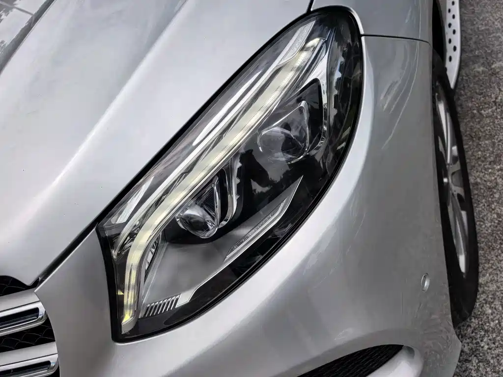 Mercedes-Benz GLE (Import) — миниатюра 19