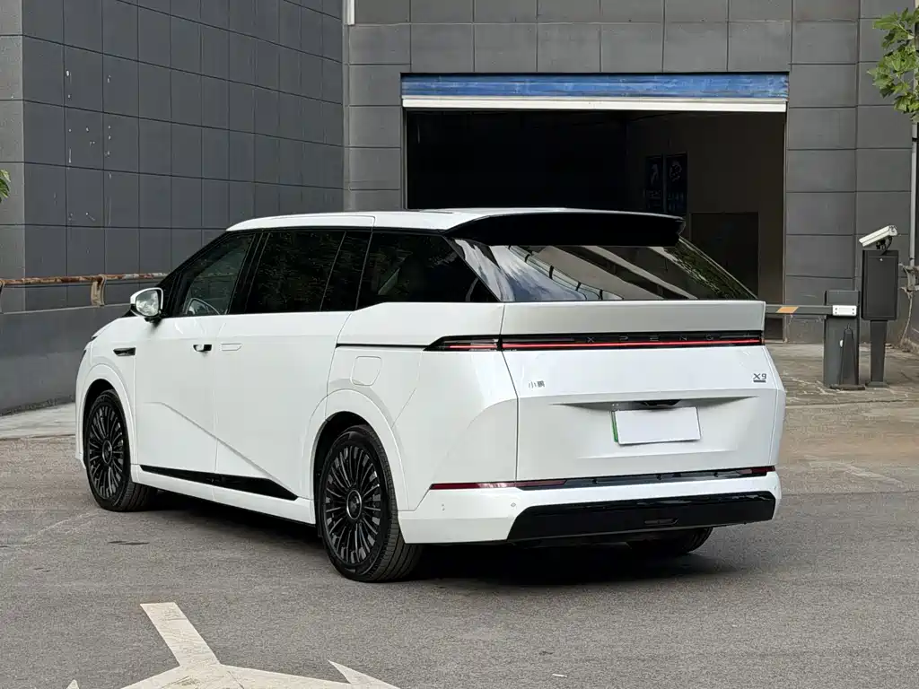 Xpeng X9 — фотографии объявления, Фото 7