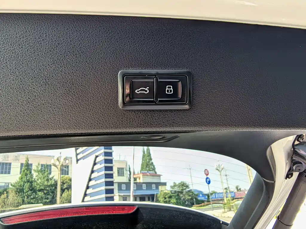 Audi Q2L — миниатюра 16