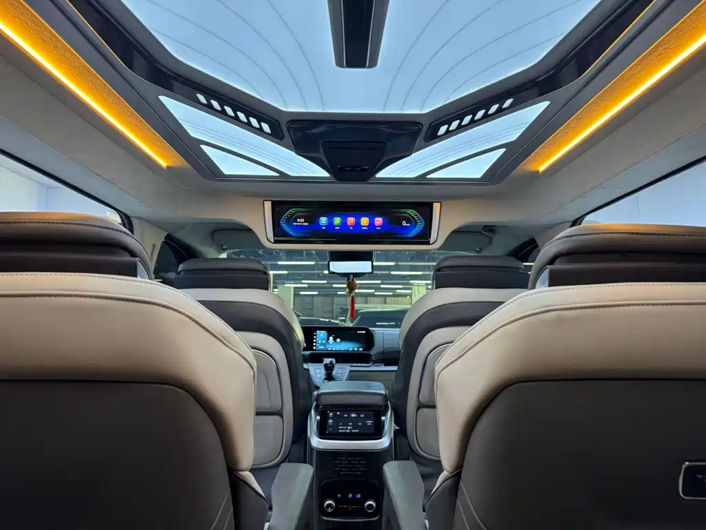 Ford Tourneo — миниатюра 18
