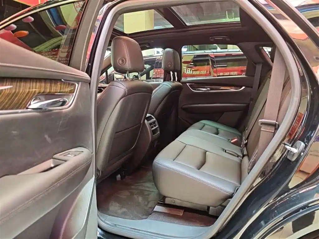 Cadillac XT5 2018 28E