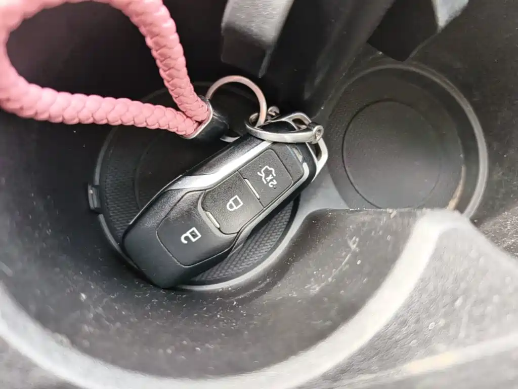 Ford Mondeo — миниатюра 9